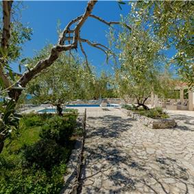 Luxury 5 Bedroom Beachfront Villa near Dubrovnik, Sleeps 11-12